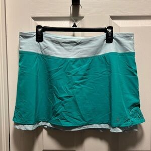 NEW Title Nine | Nimblene Skirt Green‎ Blue Layer Laser Cut Out Zip Pocket Sz XL